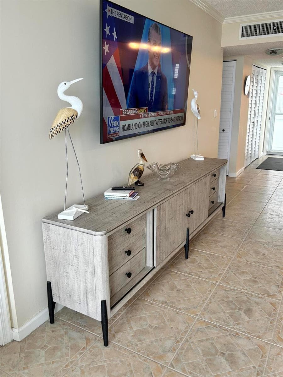 1391 S Ocean Boulevard photo 2