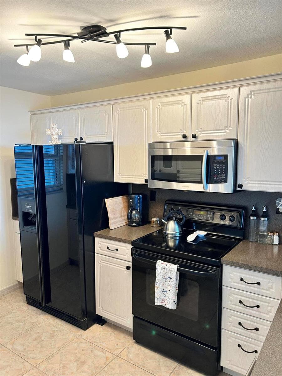 1391 S Ocean Boulevard photo 7
