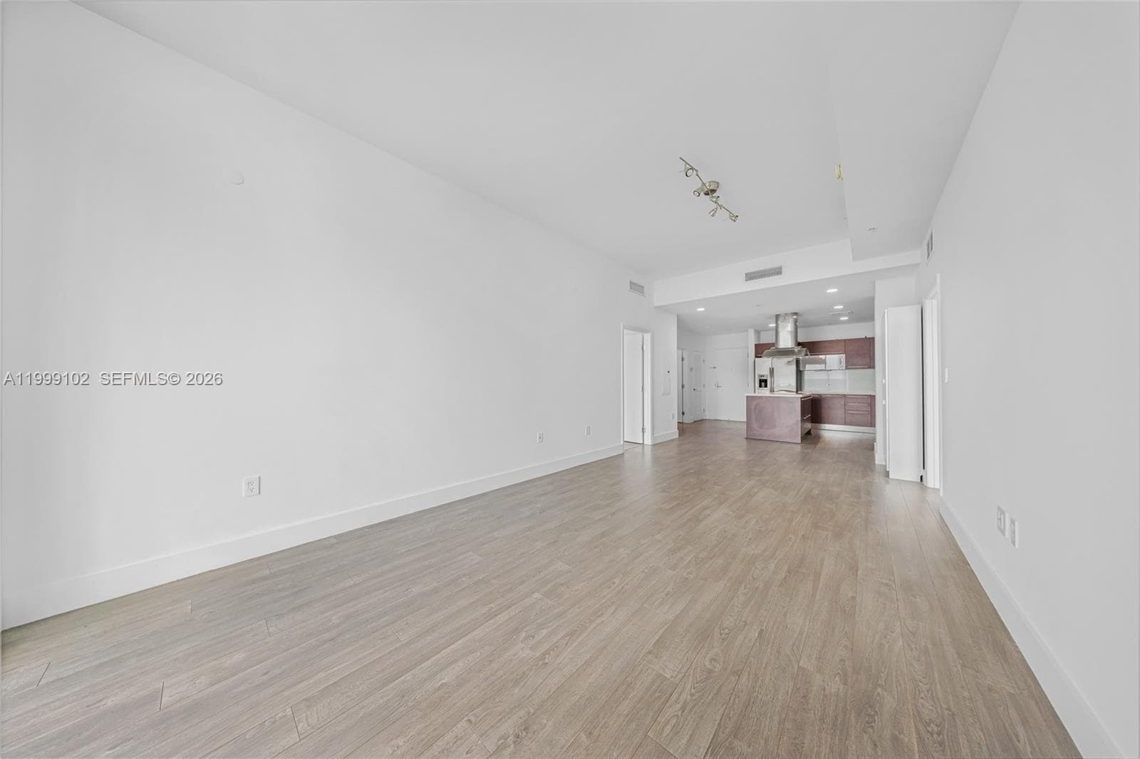 7928 East Dr 902 photo 6