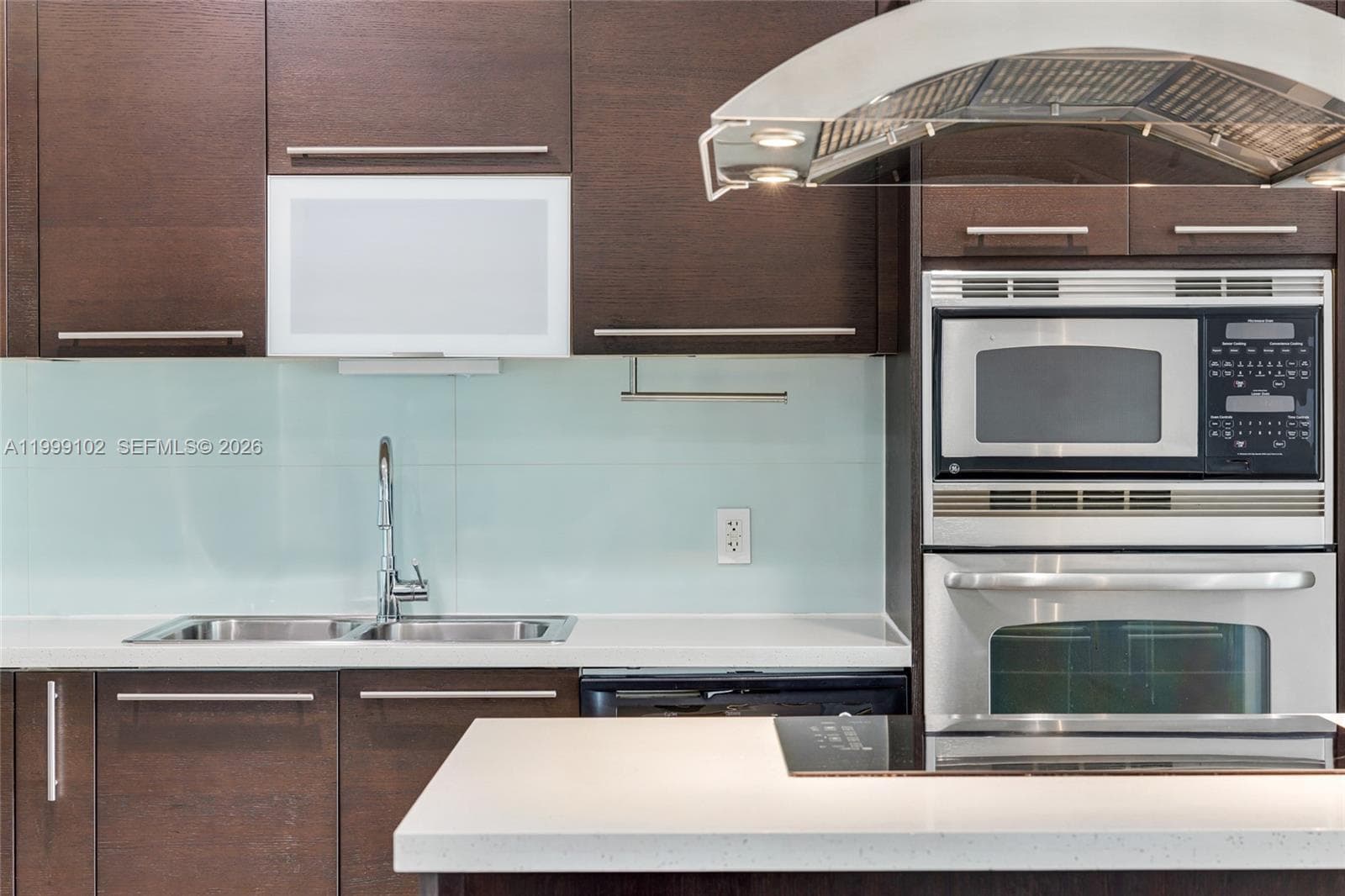 7928 East Dr 902 photo 17