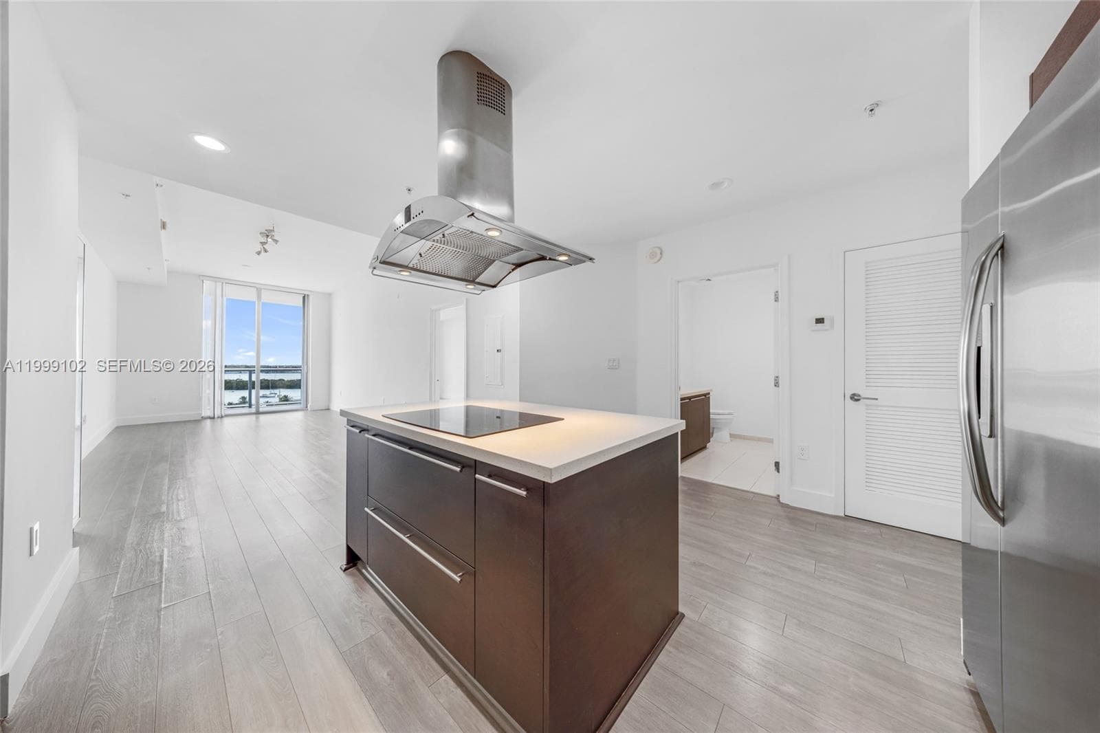 7928 East Dr 902 photo 14