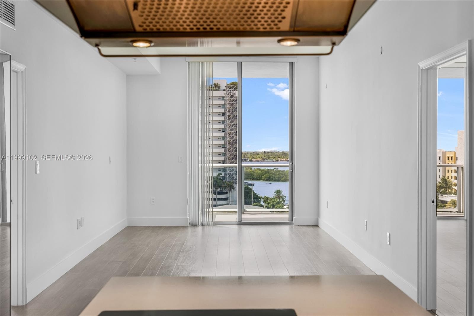 7928 East Dr 902 photo 19