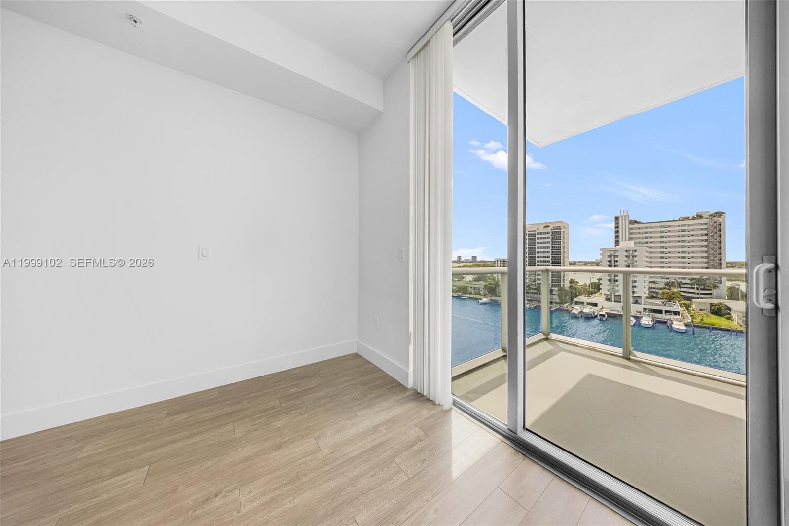 7928 East Dr 902 photo 21