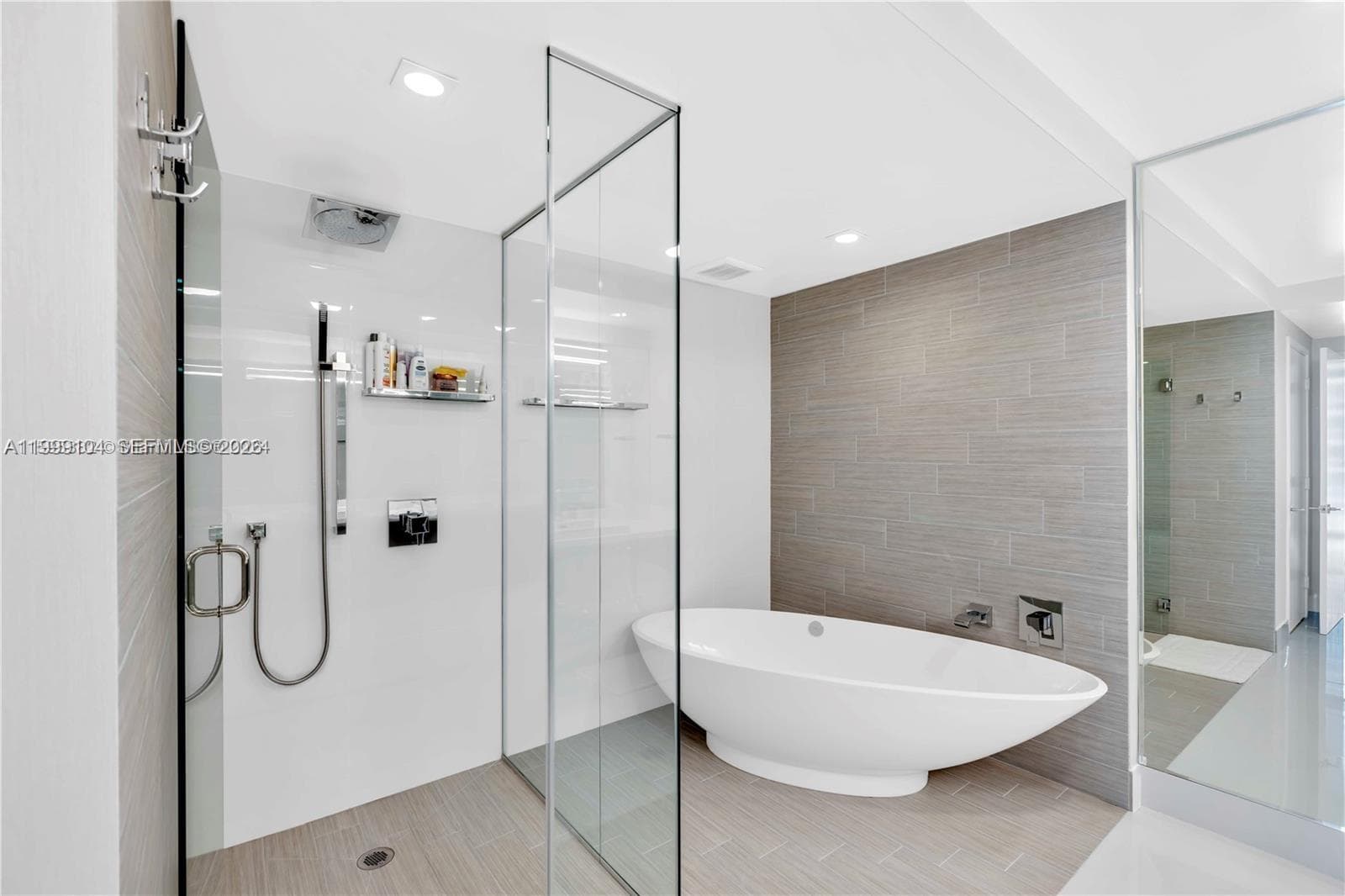 300 Sunny Isles Blvd 4-2006 photo 22