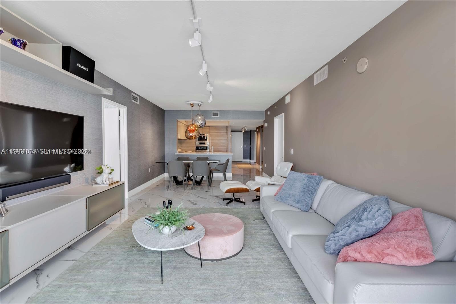 300 Sunny Isles Blvd 4-2006 photo 9