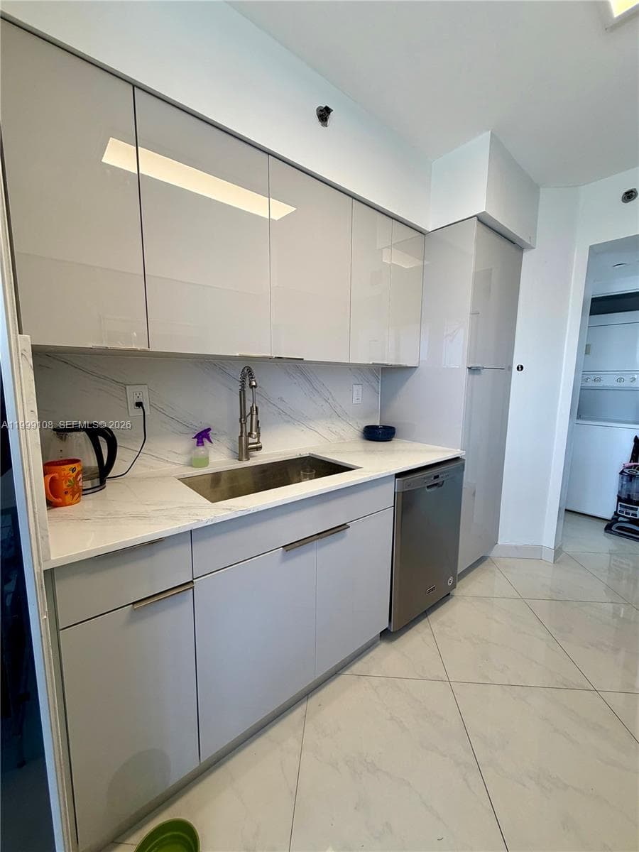 7330 Ocean Ter 8-C photo 11