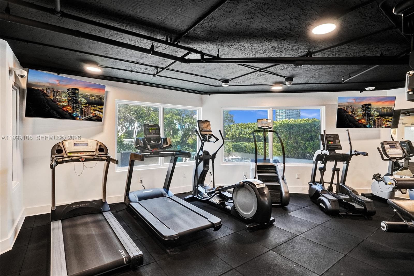 7330 Ocean Ter 8-C photo 25