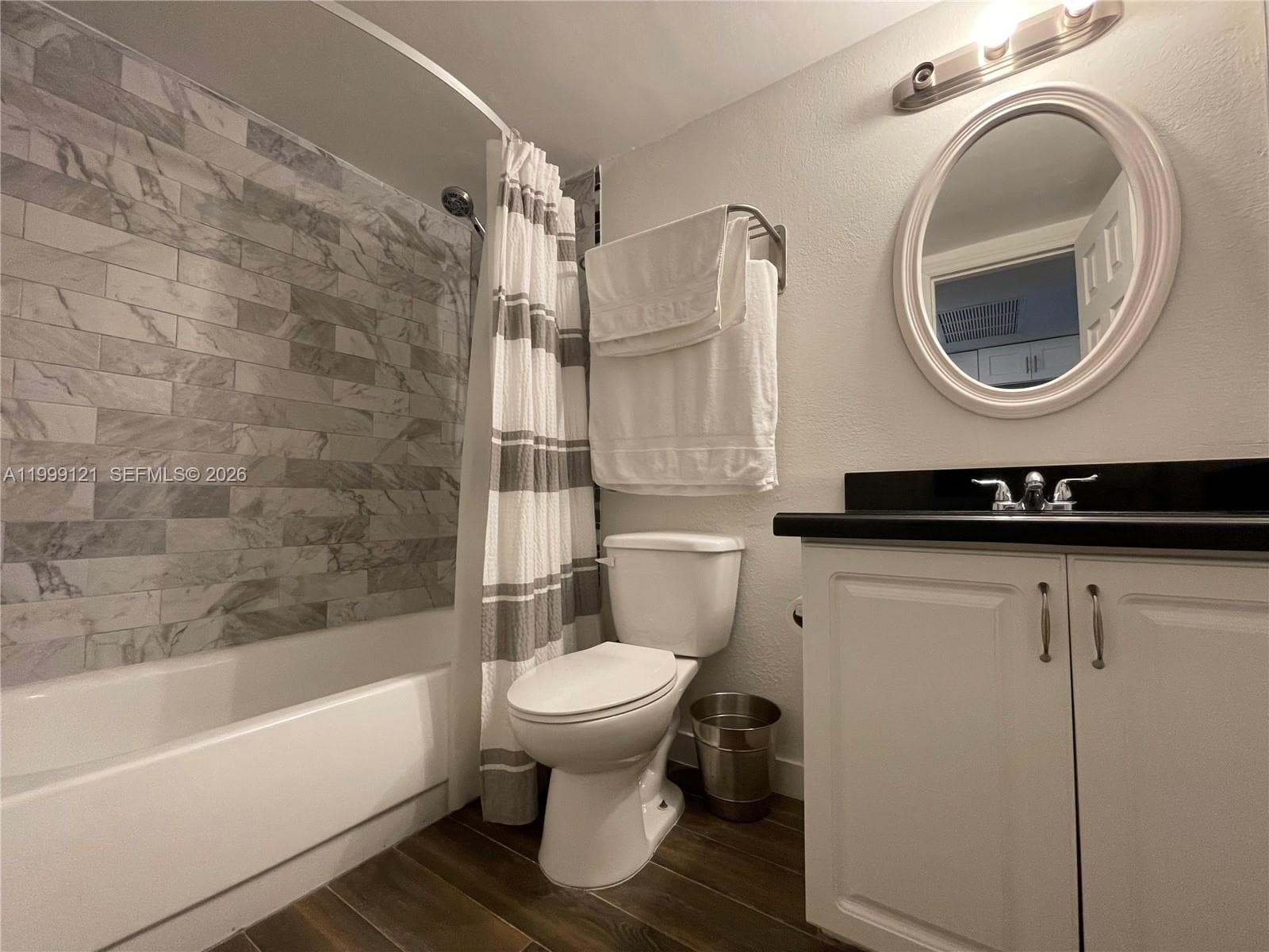 19201 Collins Ave 504 photo 13