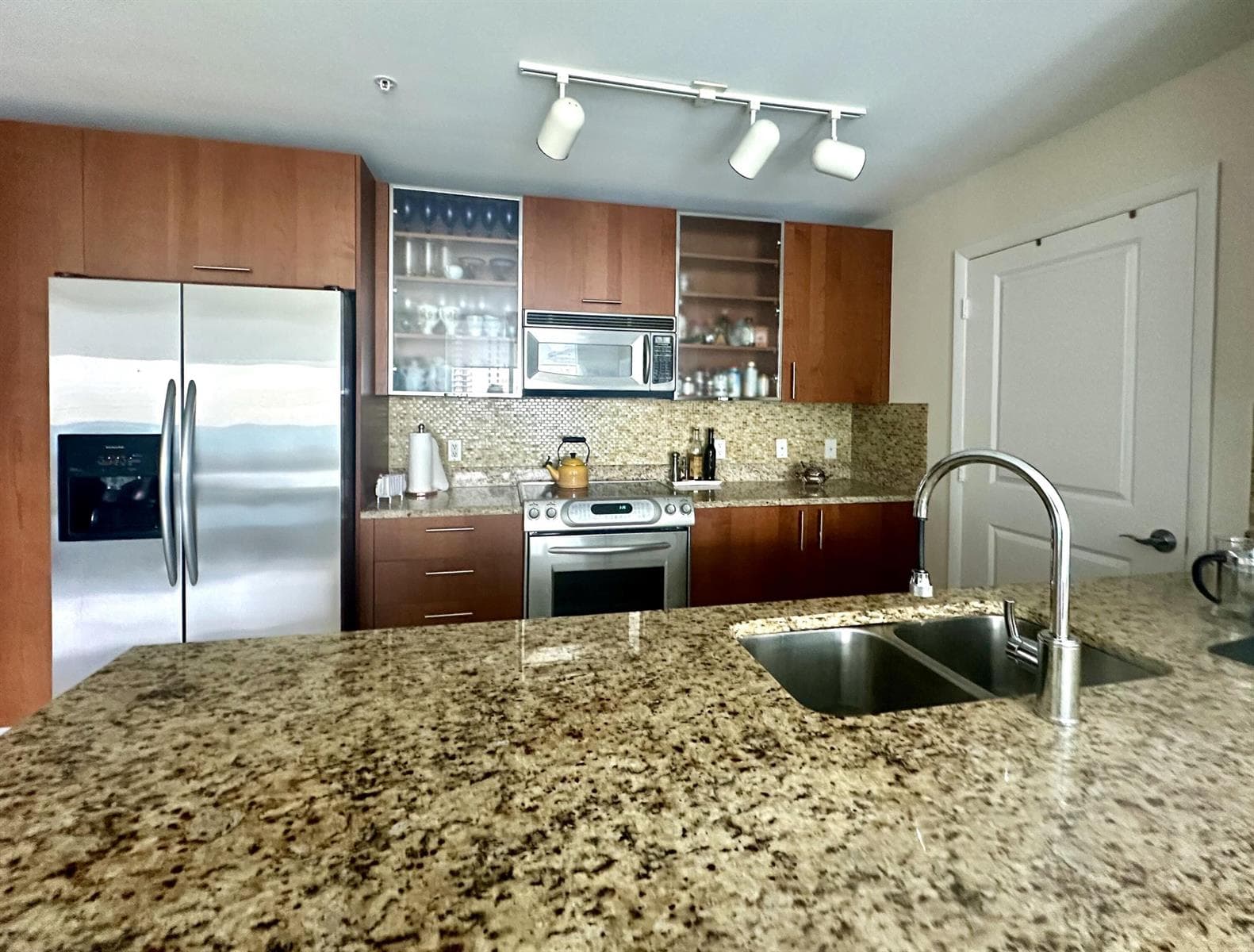 1945 S Ocean Drive photo 6