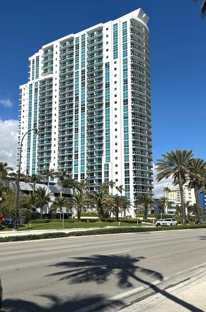 1945 S Ocean Drive photo 17