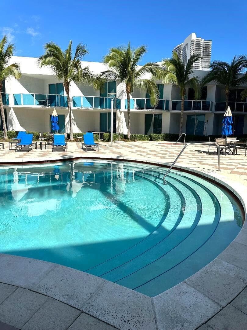 1945 S Ocean Drive 609 photo 25