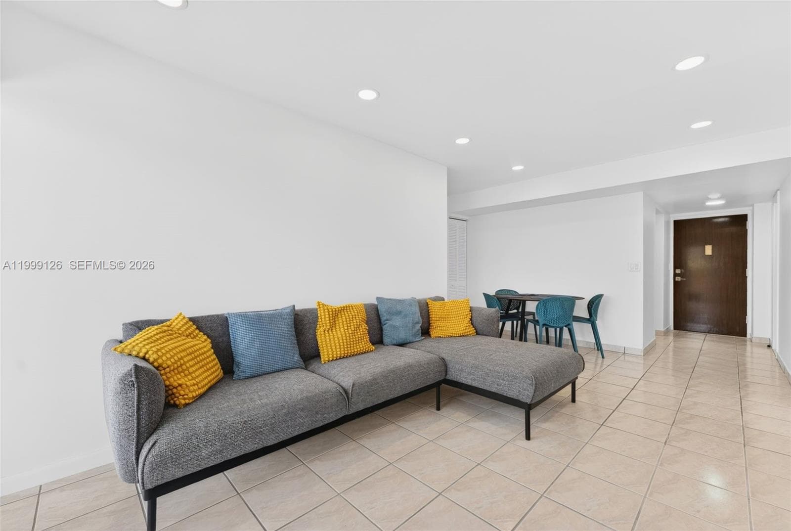 8250 Byron Ave 404 photo 3