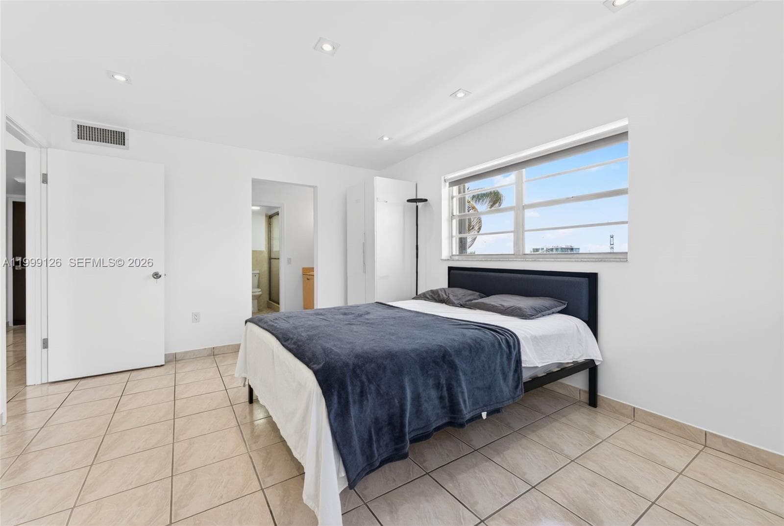 8250 Byron Ave 404 photo 8