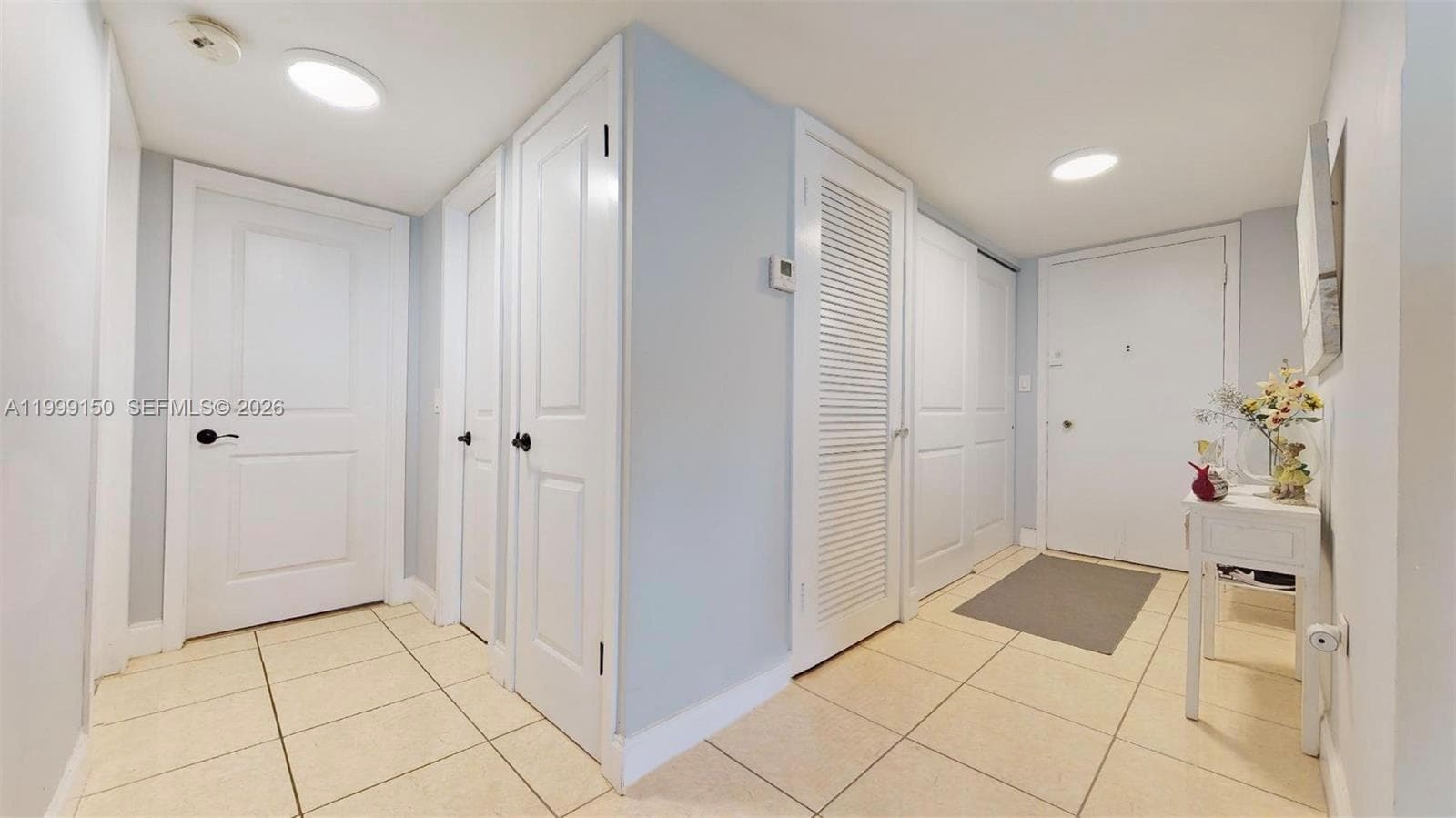 1801 Ocean Dr 501 photo 4