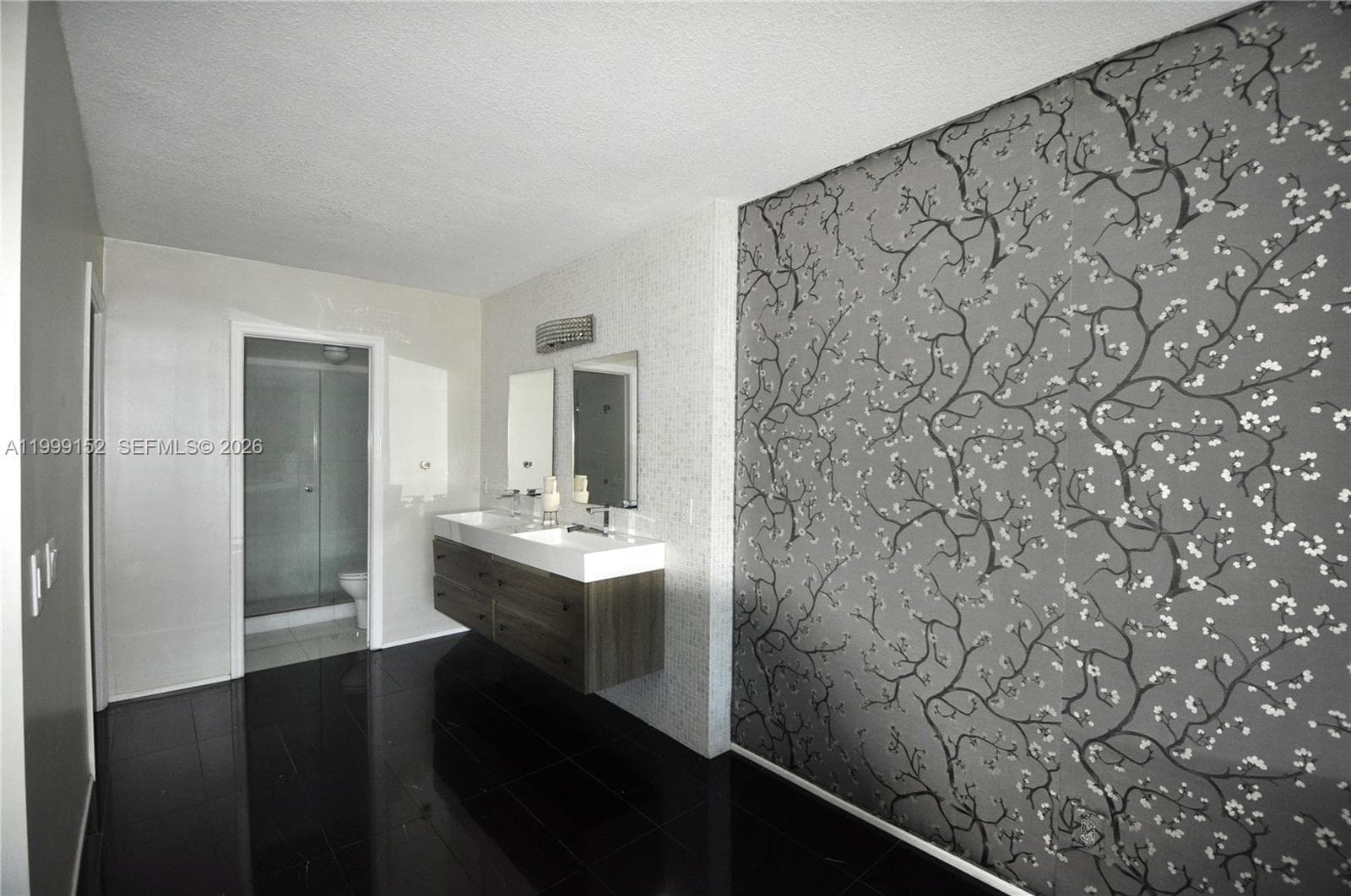 2030 Ocean Dr 803 photo 25