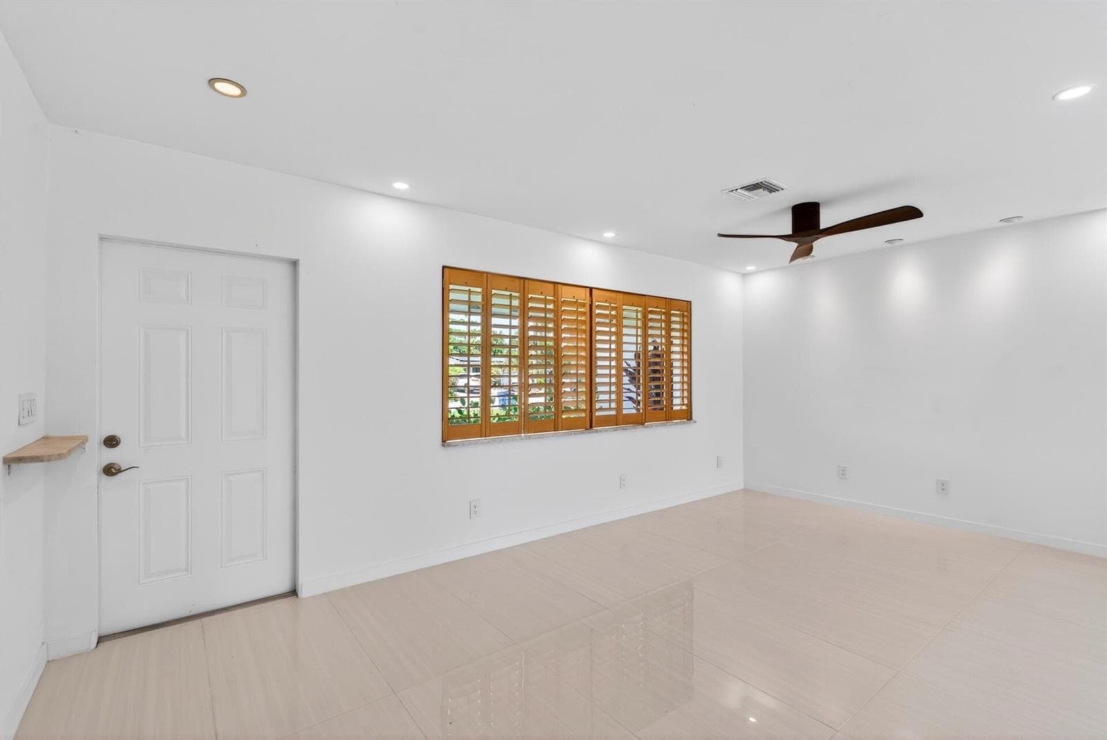 648 NW 30th Court photo 14