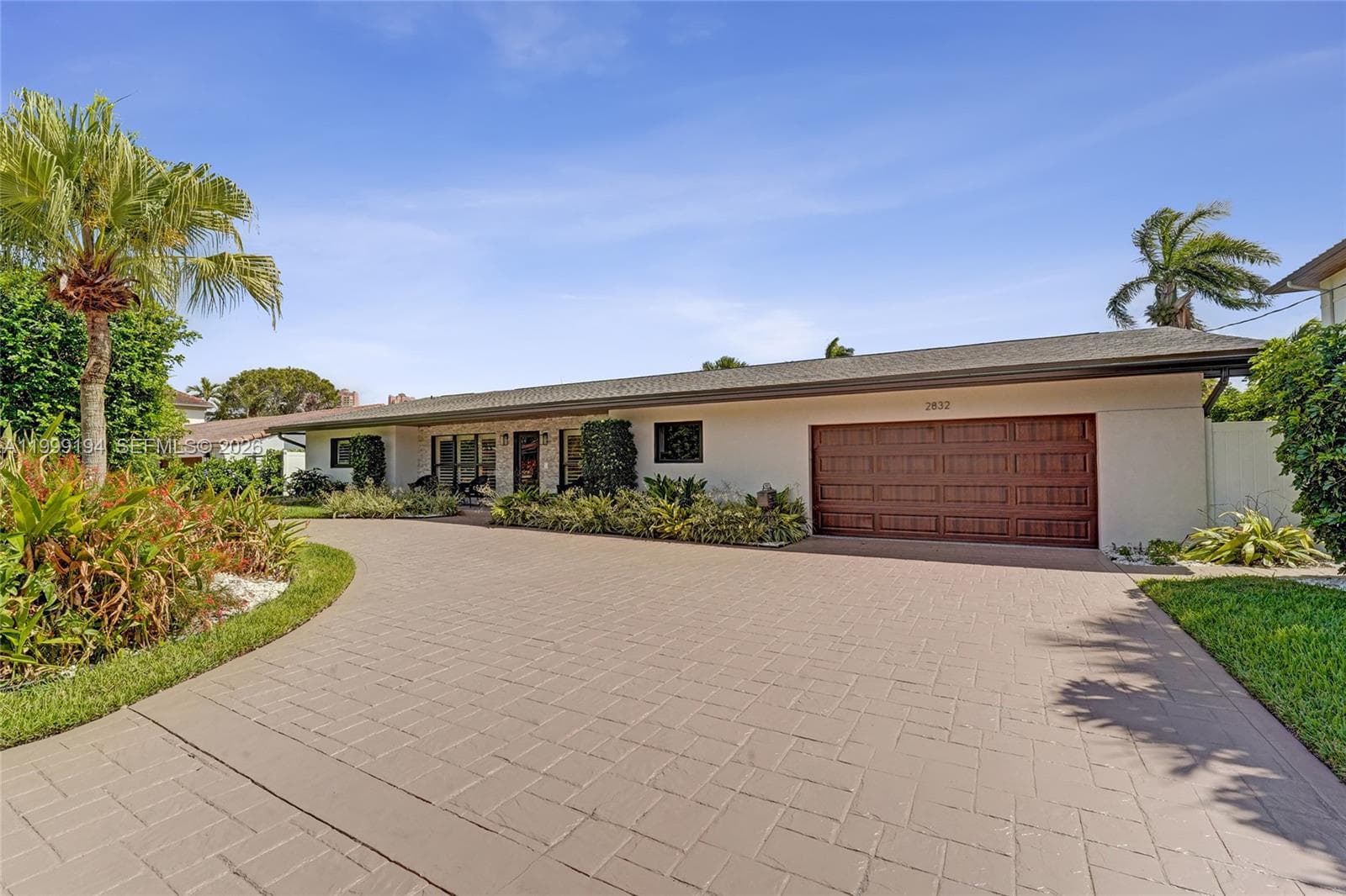 2832 26th St photo 3