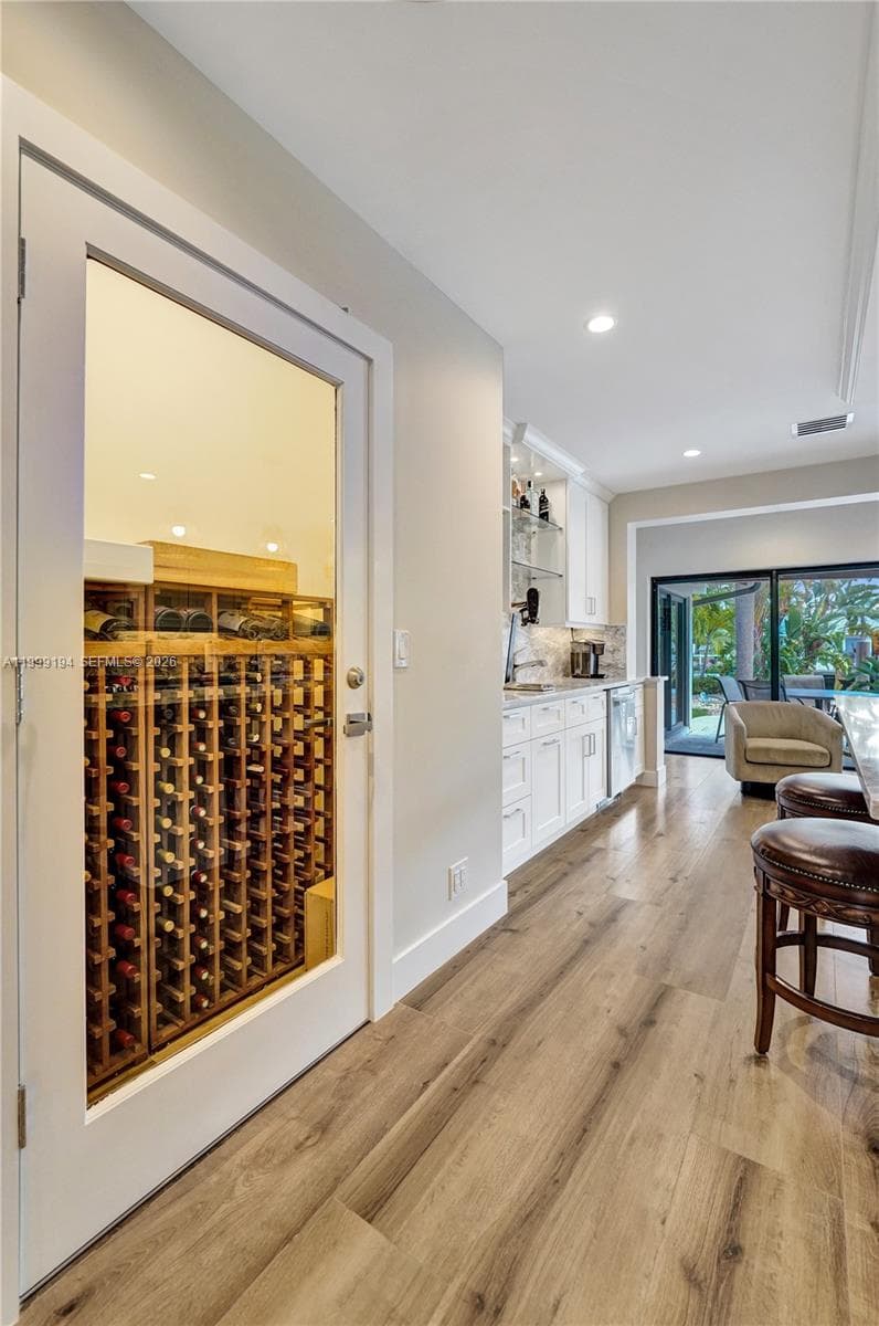 2832 26th St photo 10