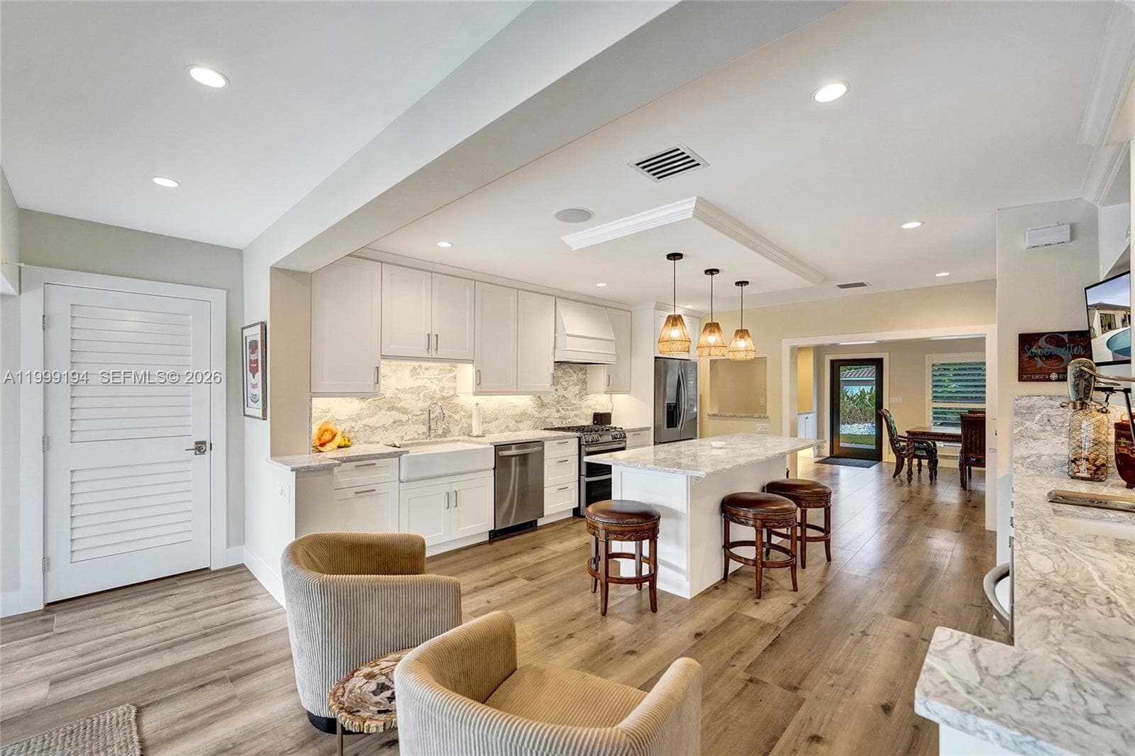 2832 26th St photo 11