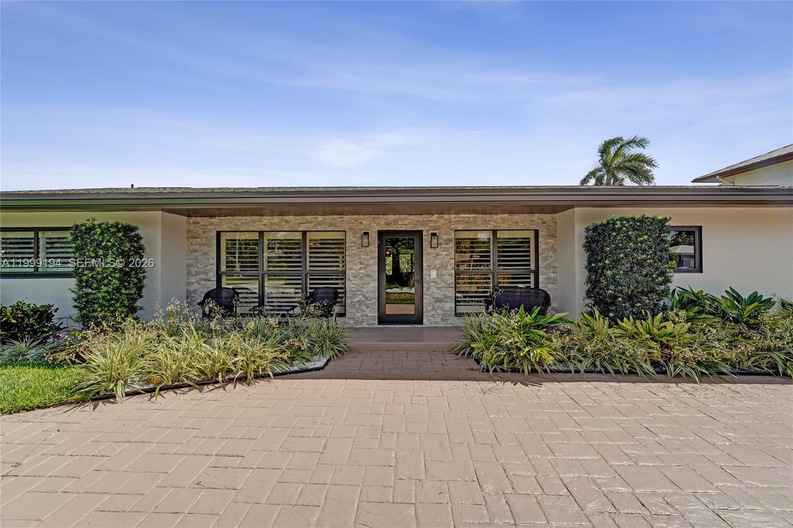 2832 26th St photo 4