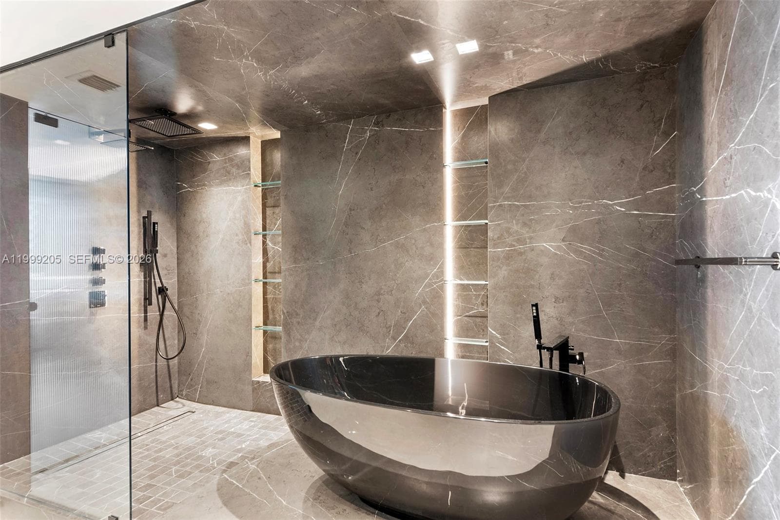 400 Sunny Isles Blvd PH-03 photo 13