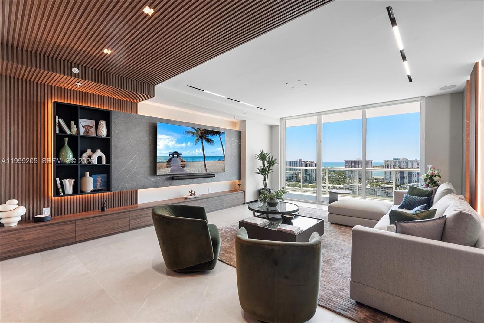 400 Sunny Isles Blvd PH-03 photo 1