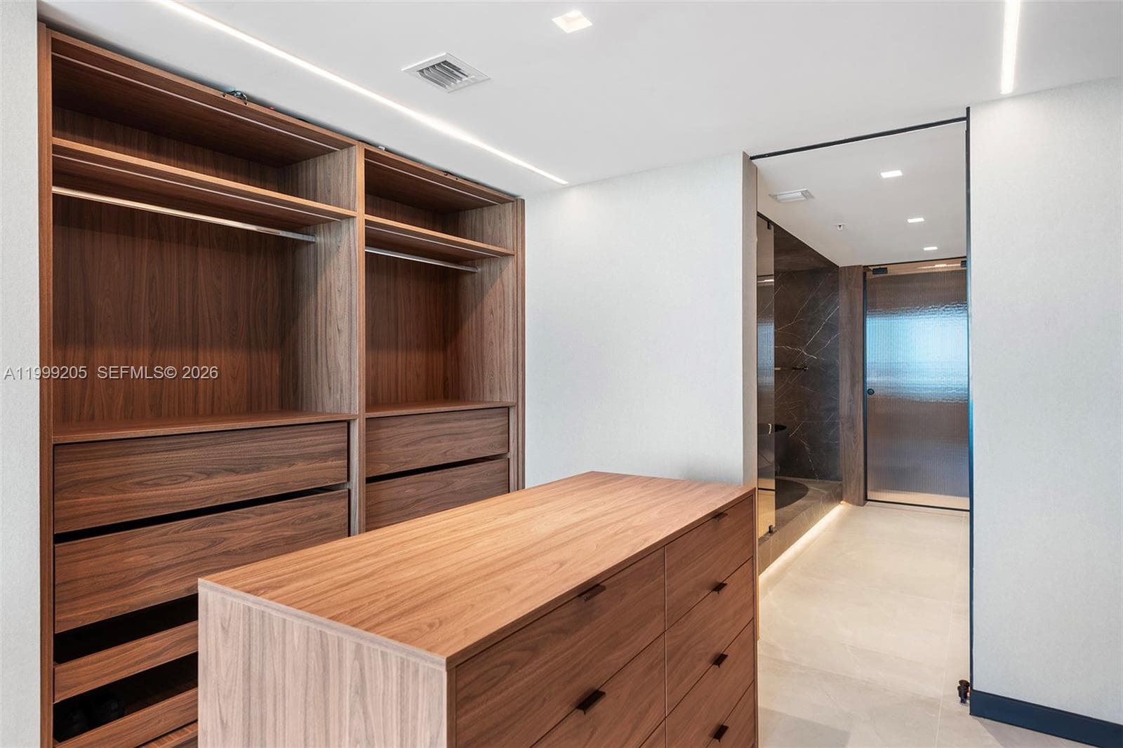 400 Sunny Isles Blvd PH-03 photo 11