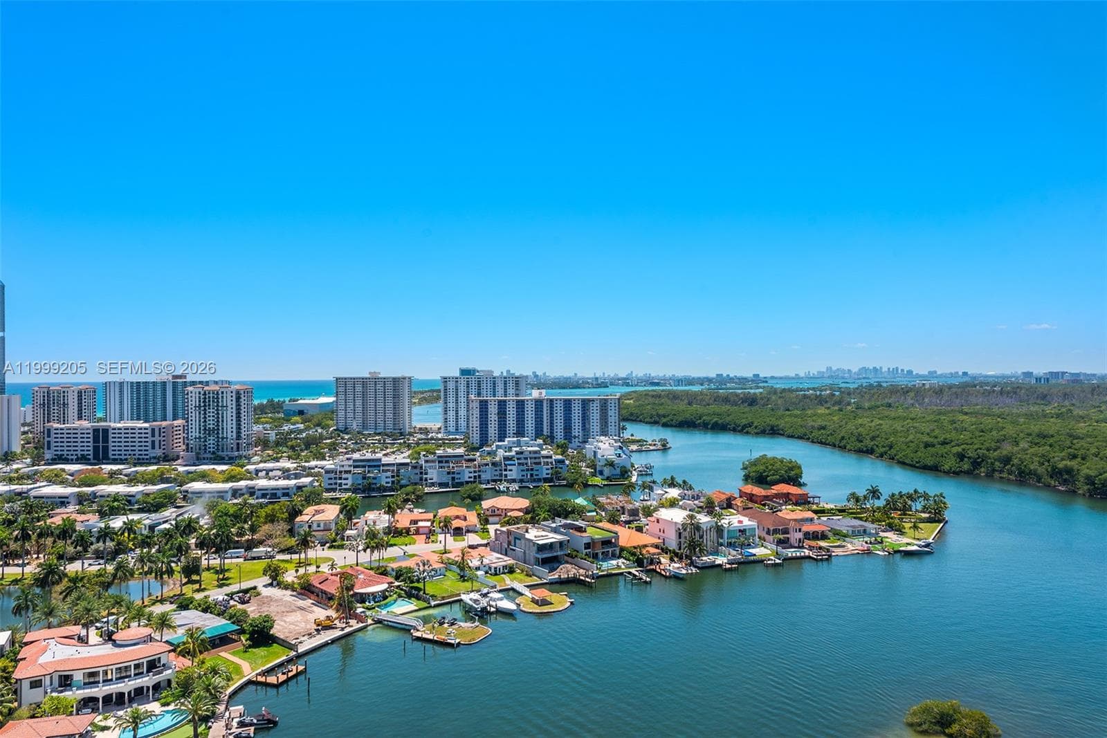 400 Sunny Isles Blvd PH-03 photo 19