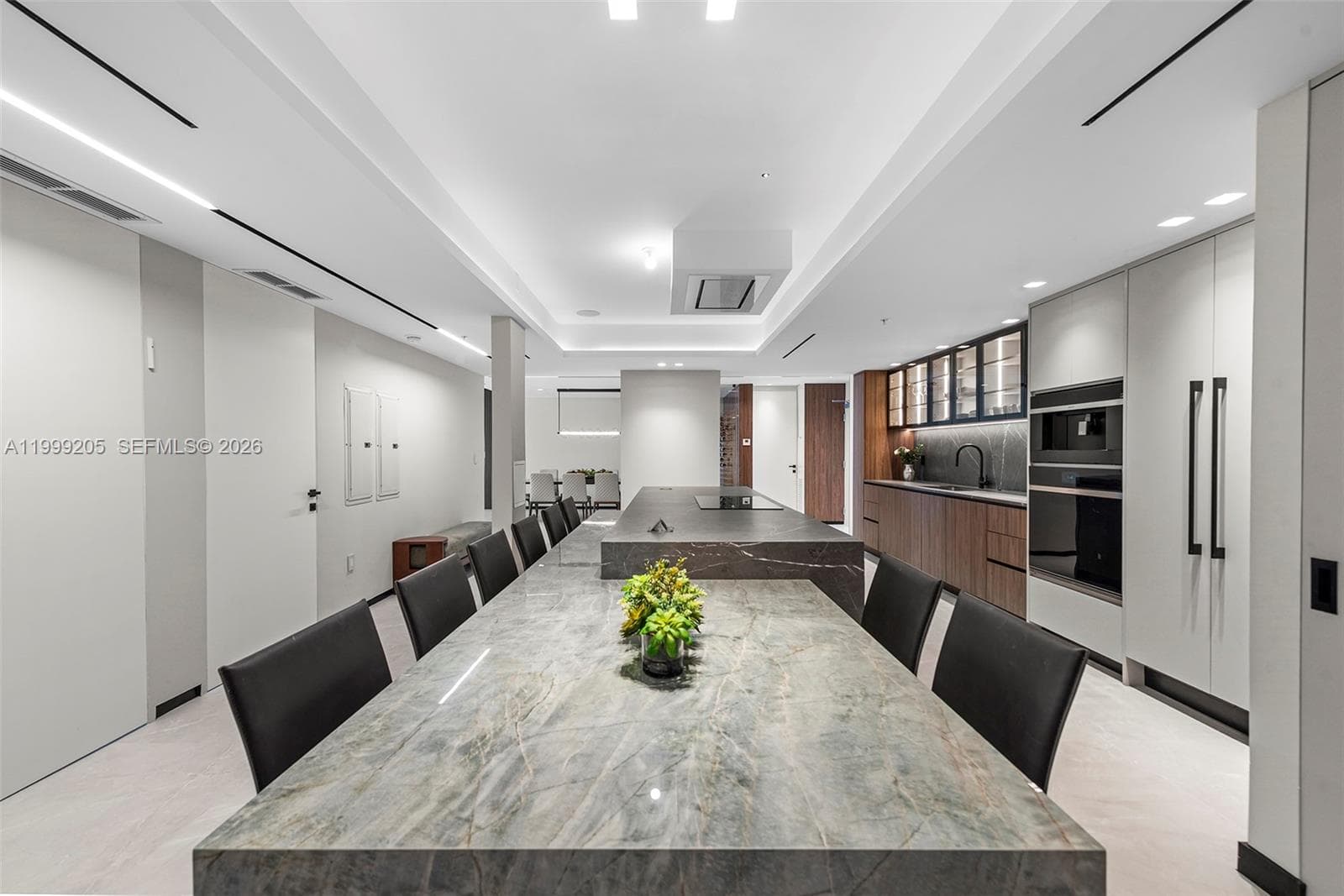 400 Sunny Isles Blvd PH-03 photo 4