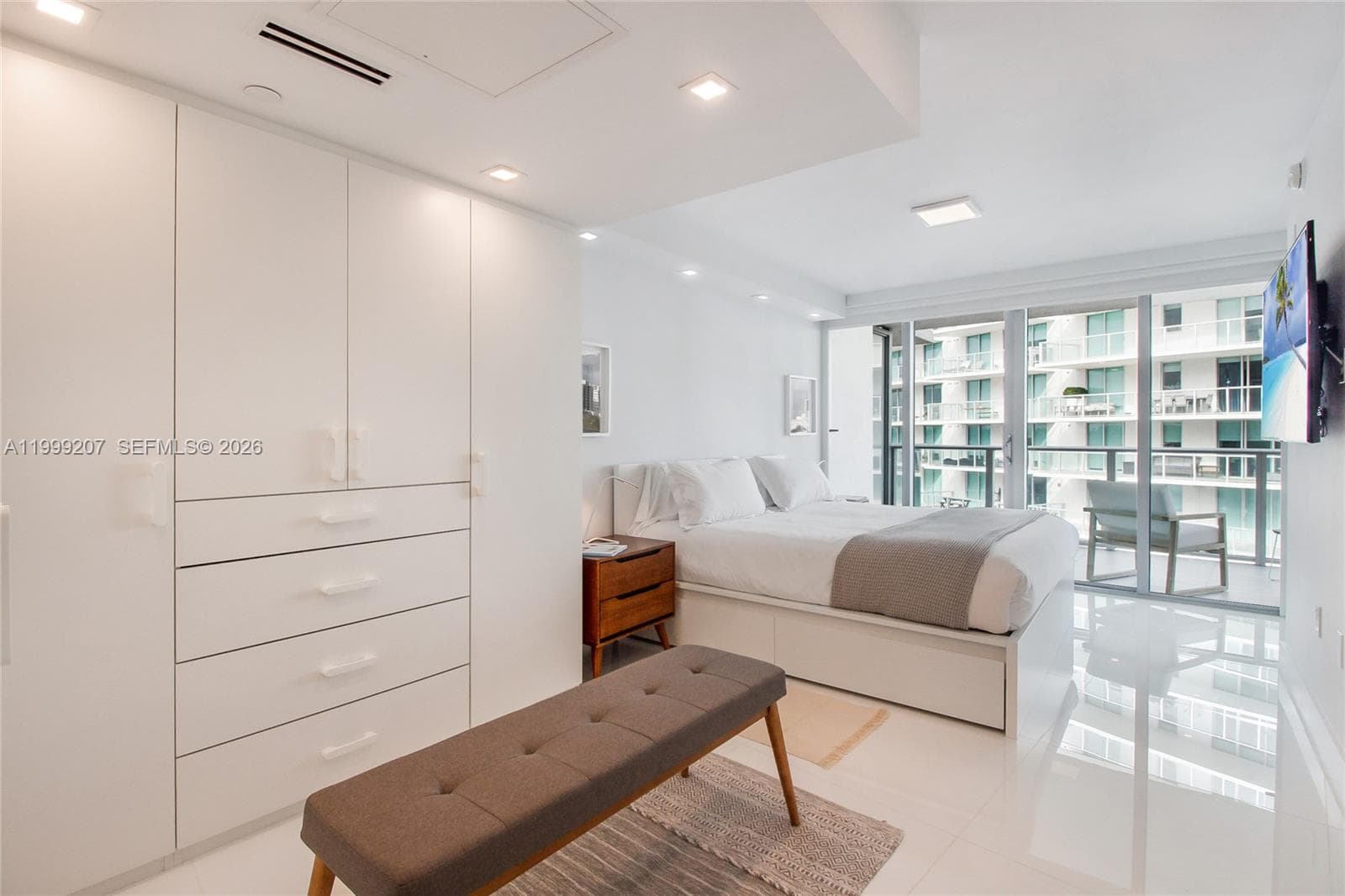 6620 Indian Creek Dr 516 photo 7