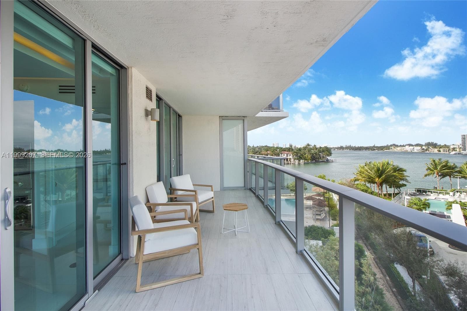 6620 Indian Creek Dr 516 photo 4