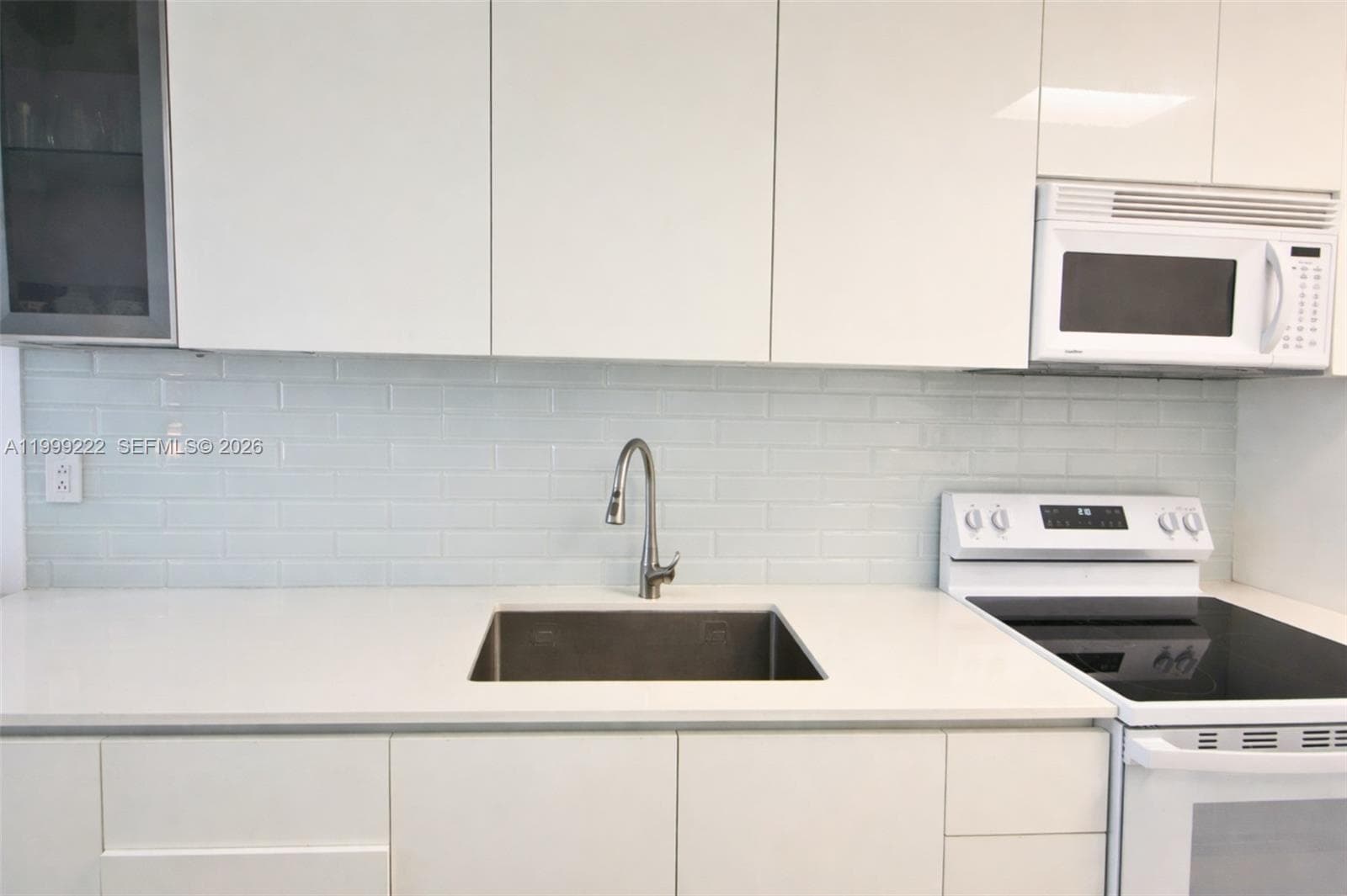 100 Lincoln Rd 430 photo 7