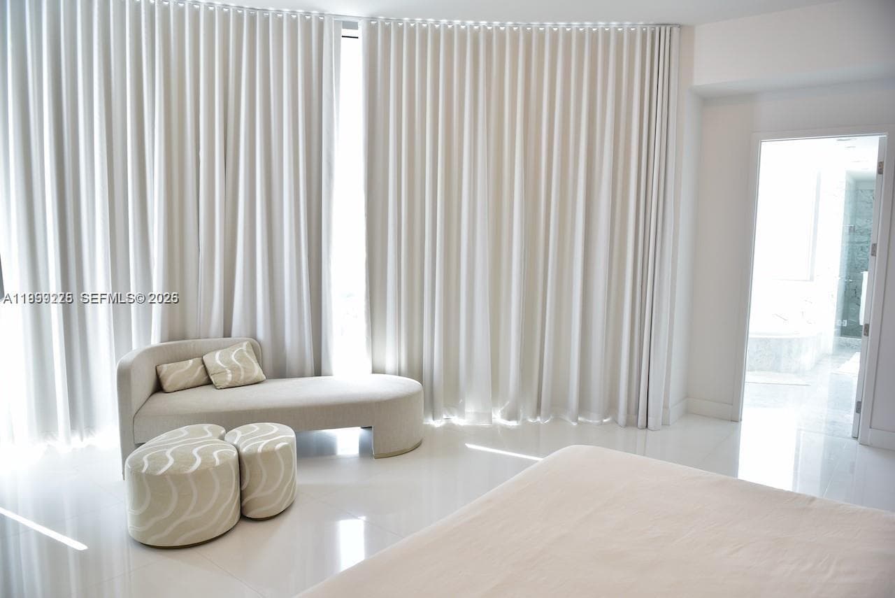 17475 Collins Ave 2802 photo 17