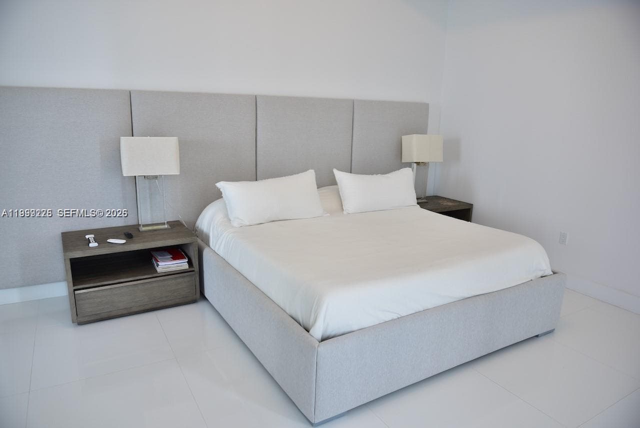 17475 Collins Ave 2802 photo 16