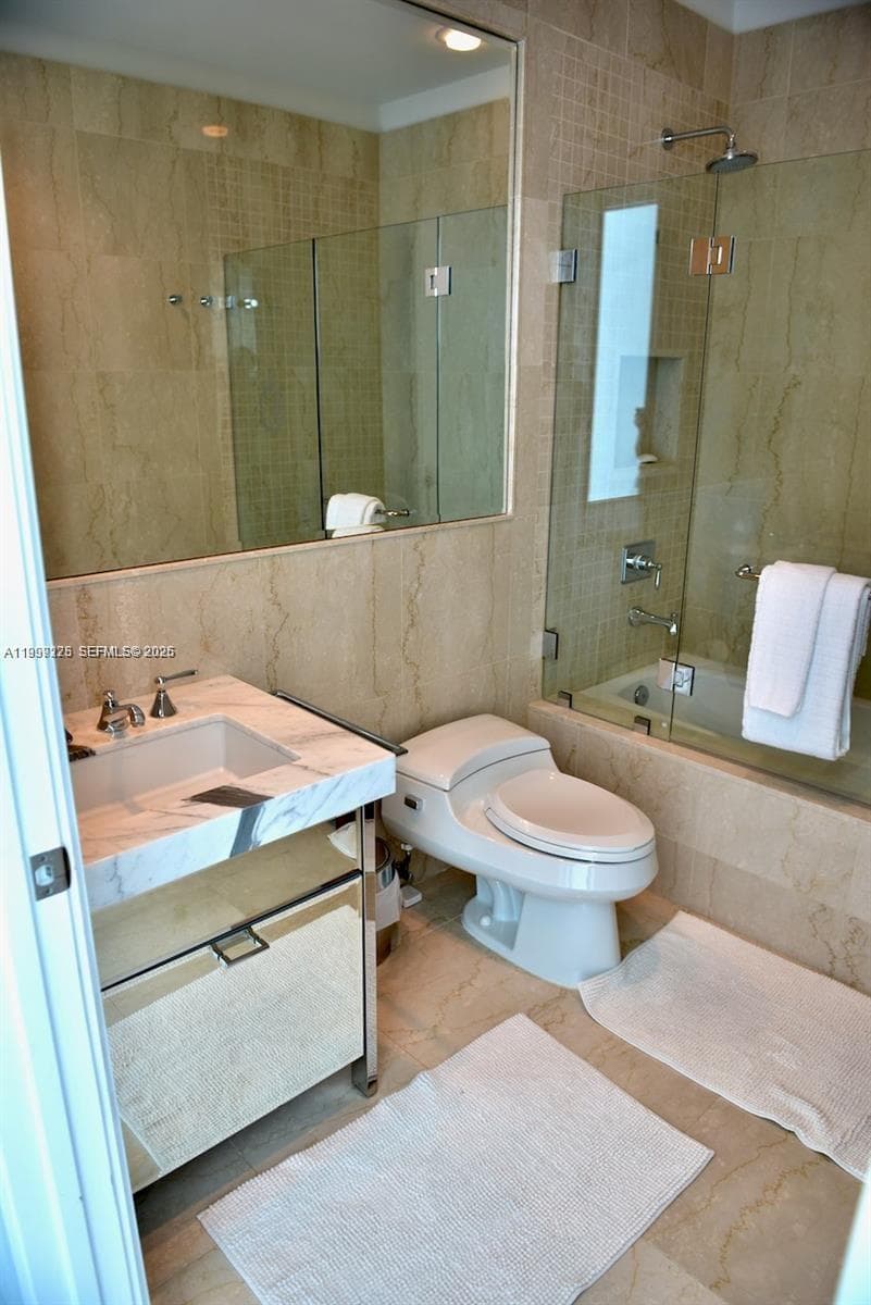 17475 Collins Ave 2802 photo 22