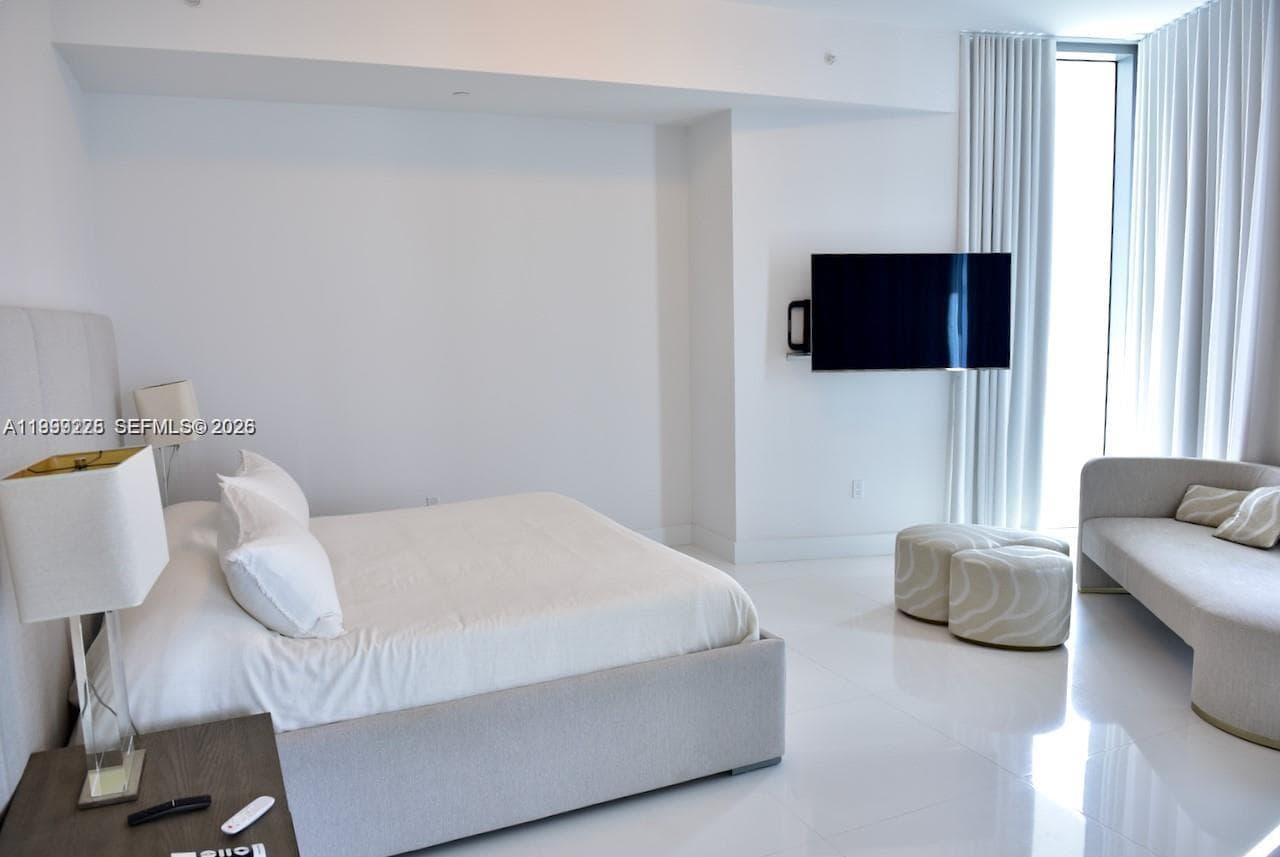 17475 Collins Ave 2802 photo 15