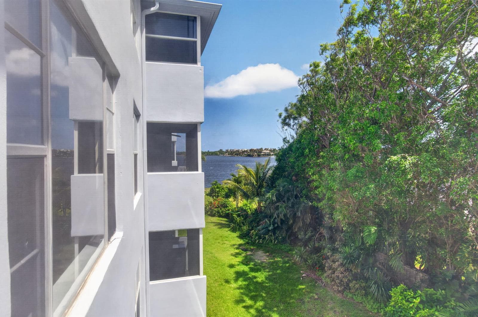 1810 New Palm Way 316 photo 16