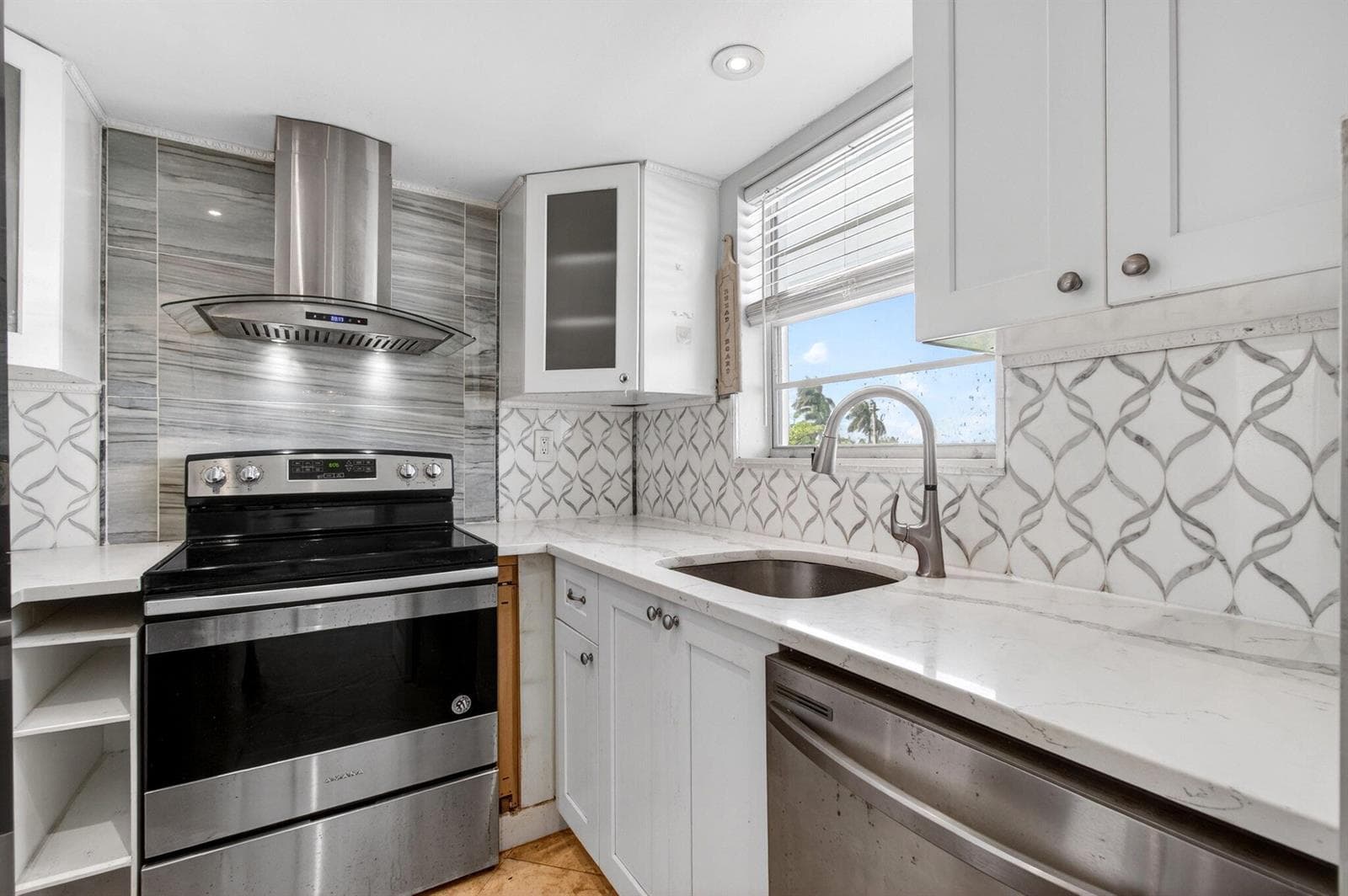 1810 New Palm Way 316 photo 9