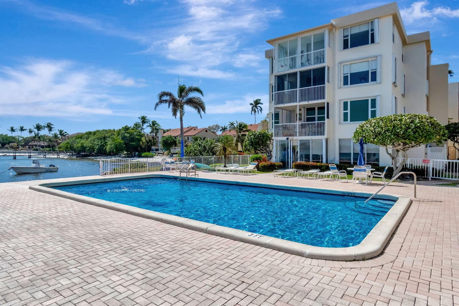 1810 New Palm Way 316 photo 24