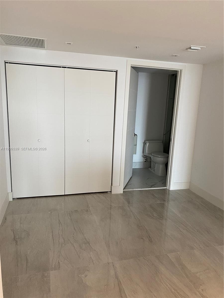 9521 E Bay Harbor Dr 605 photo 15