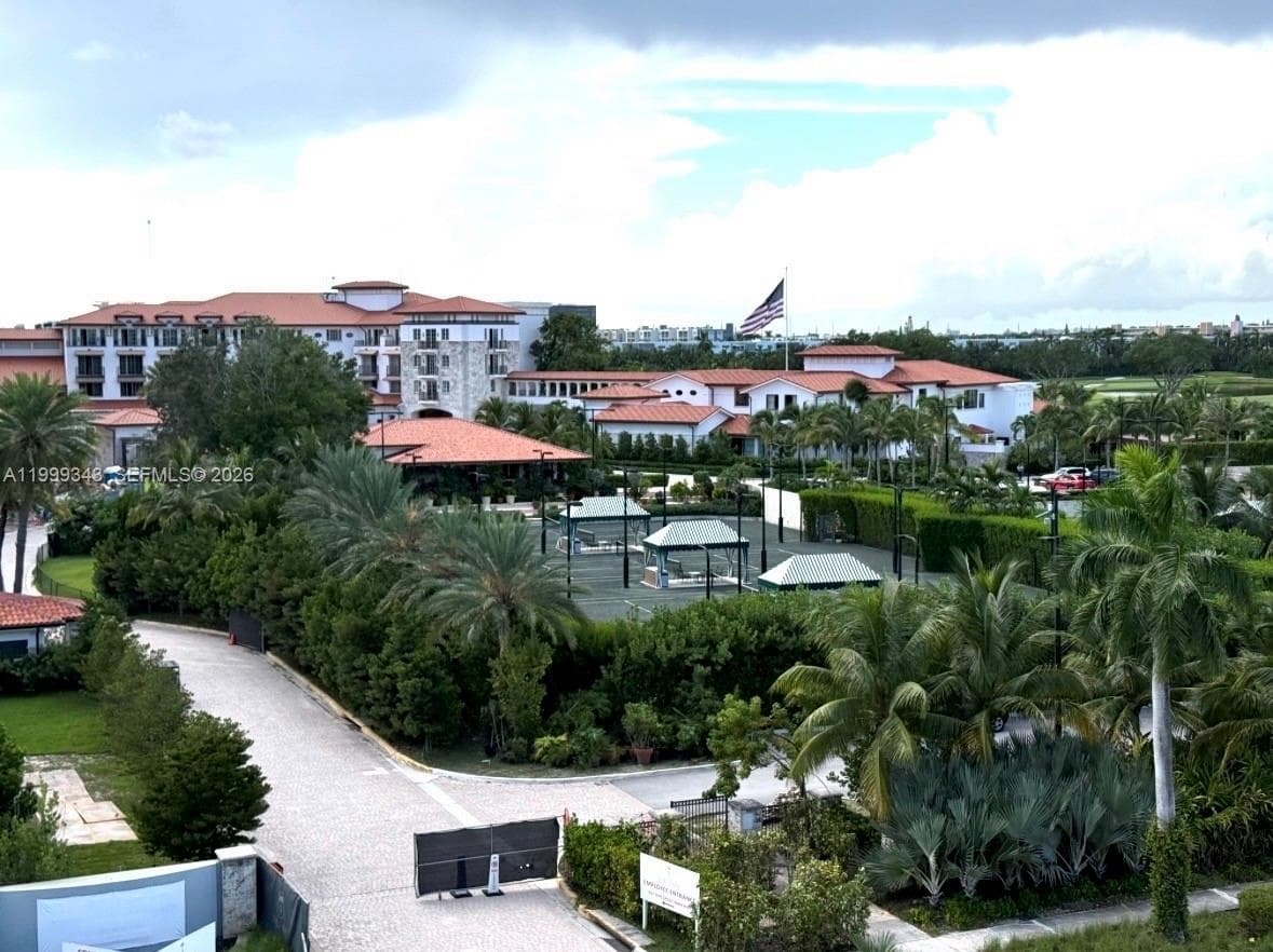 300 Diplomat Pkwy 505 photo 12