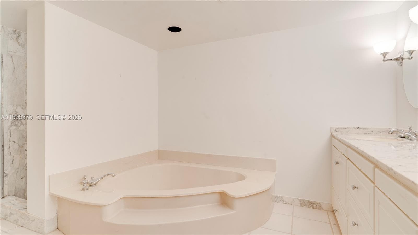 4000 Towerside Ter 908 photo 16