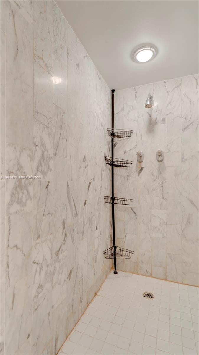 4000 Towerside Ter 908 photo 18