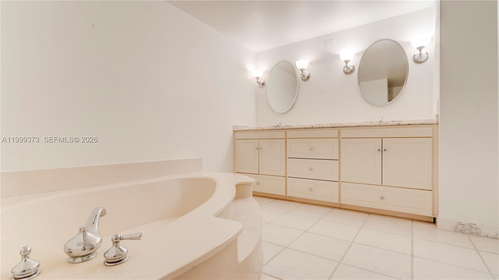 4000 Towerside Ter 908 photo 15