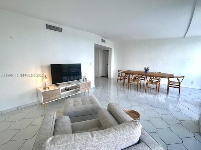 900 Bay Dr 311 photo 6