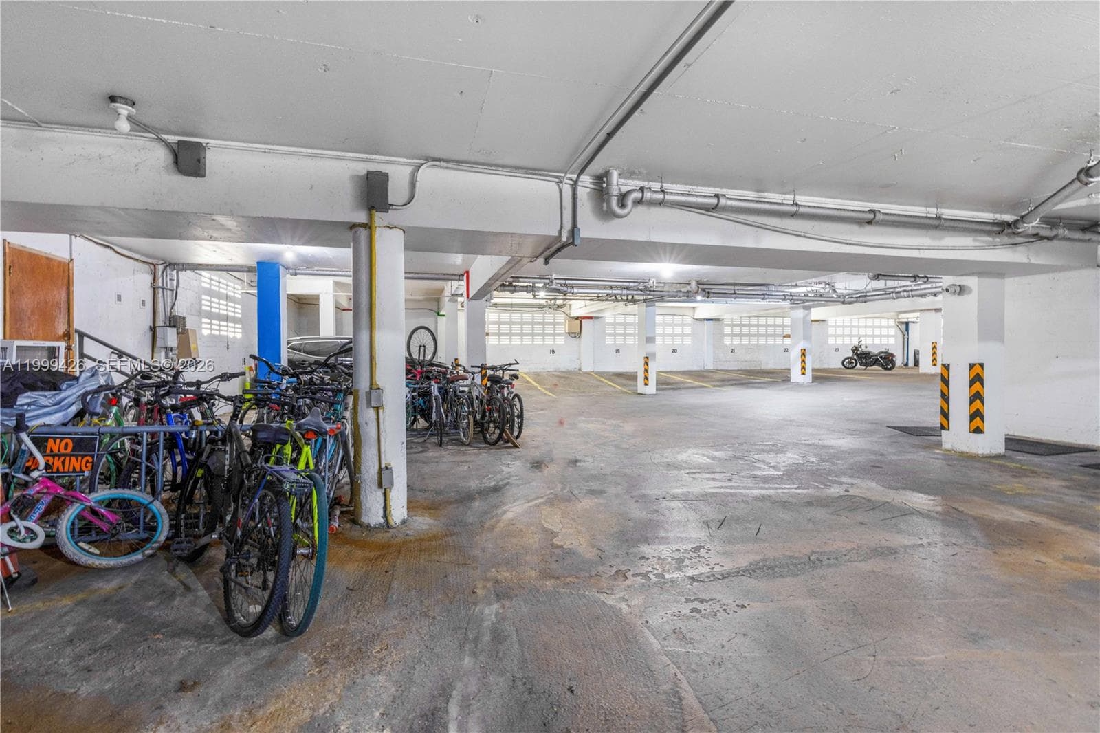 6484 Indian Creek Dr 214 photo 10