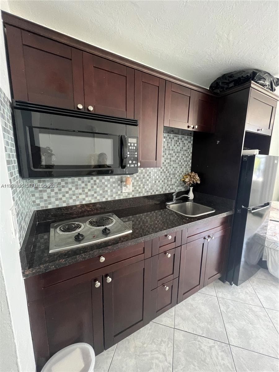 6484 Indian Creek Dr 214 photo 4