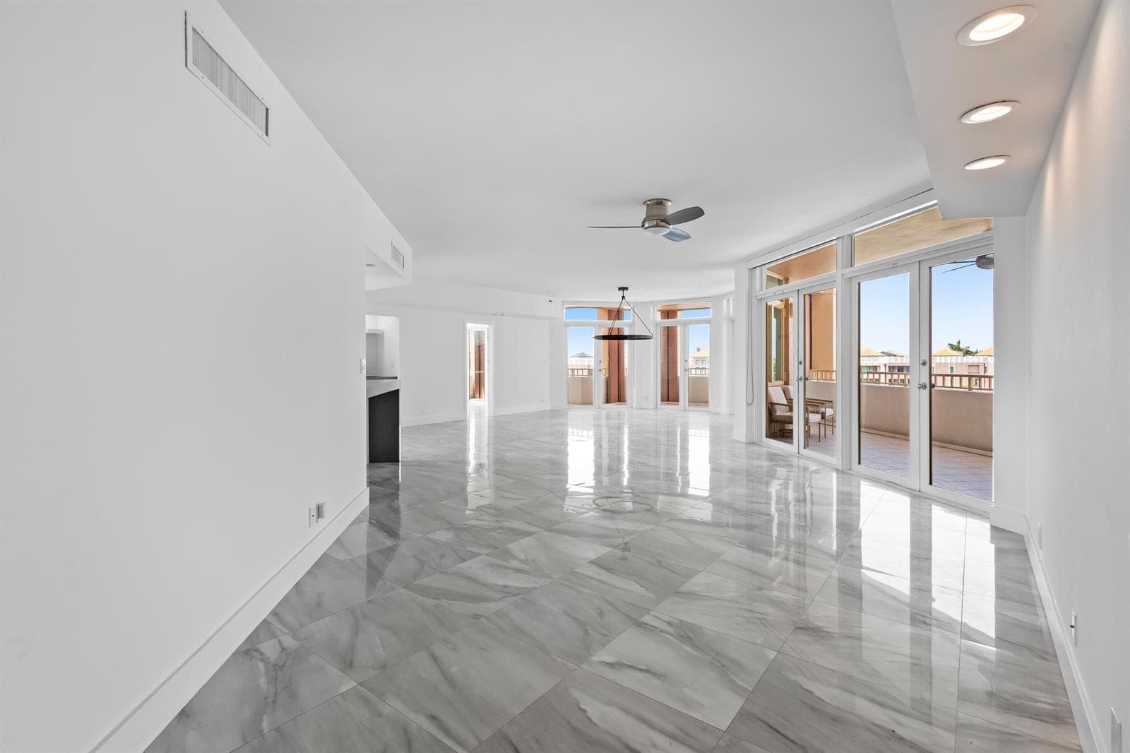 300 SE 5th Avenue 5180 photo 13