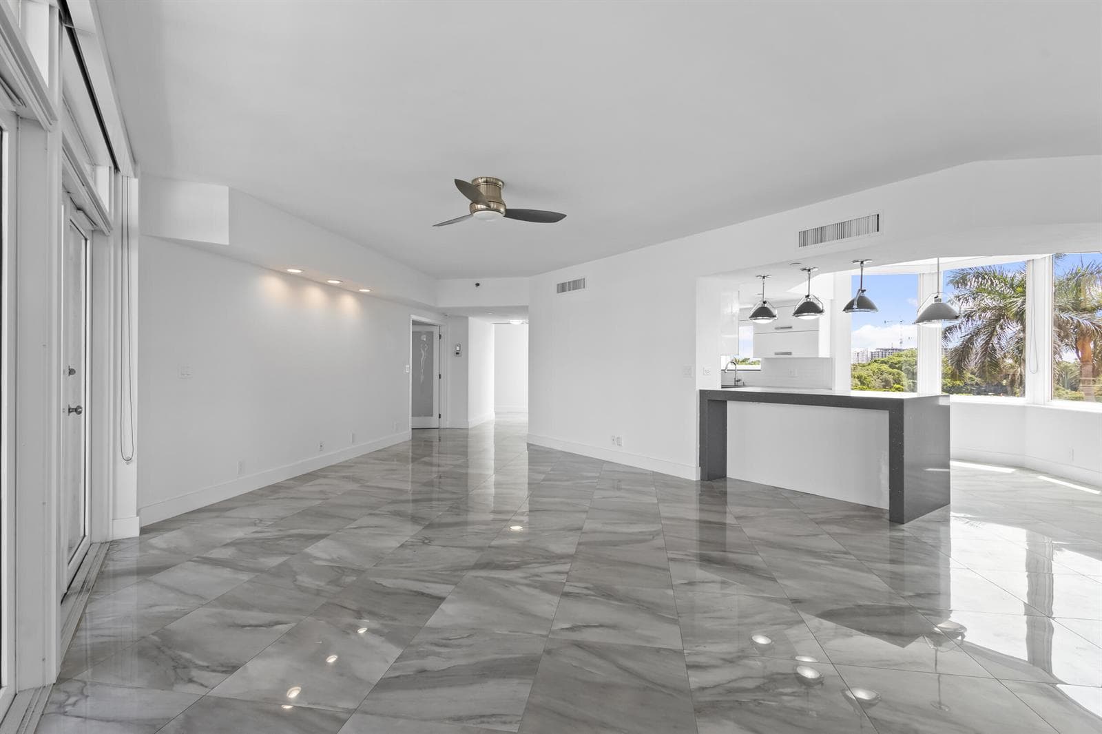 300 SE 5th Avenue 5180 photo 10