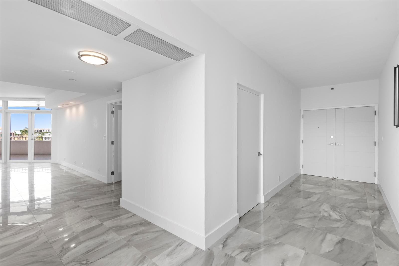 300 SE 5th Avenue 5180 photo 19